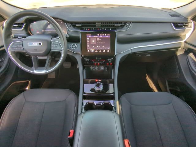 Certified 2023 Jeep Grand Cherokee Laredo image 17