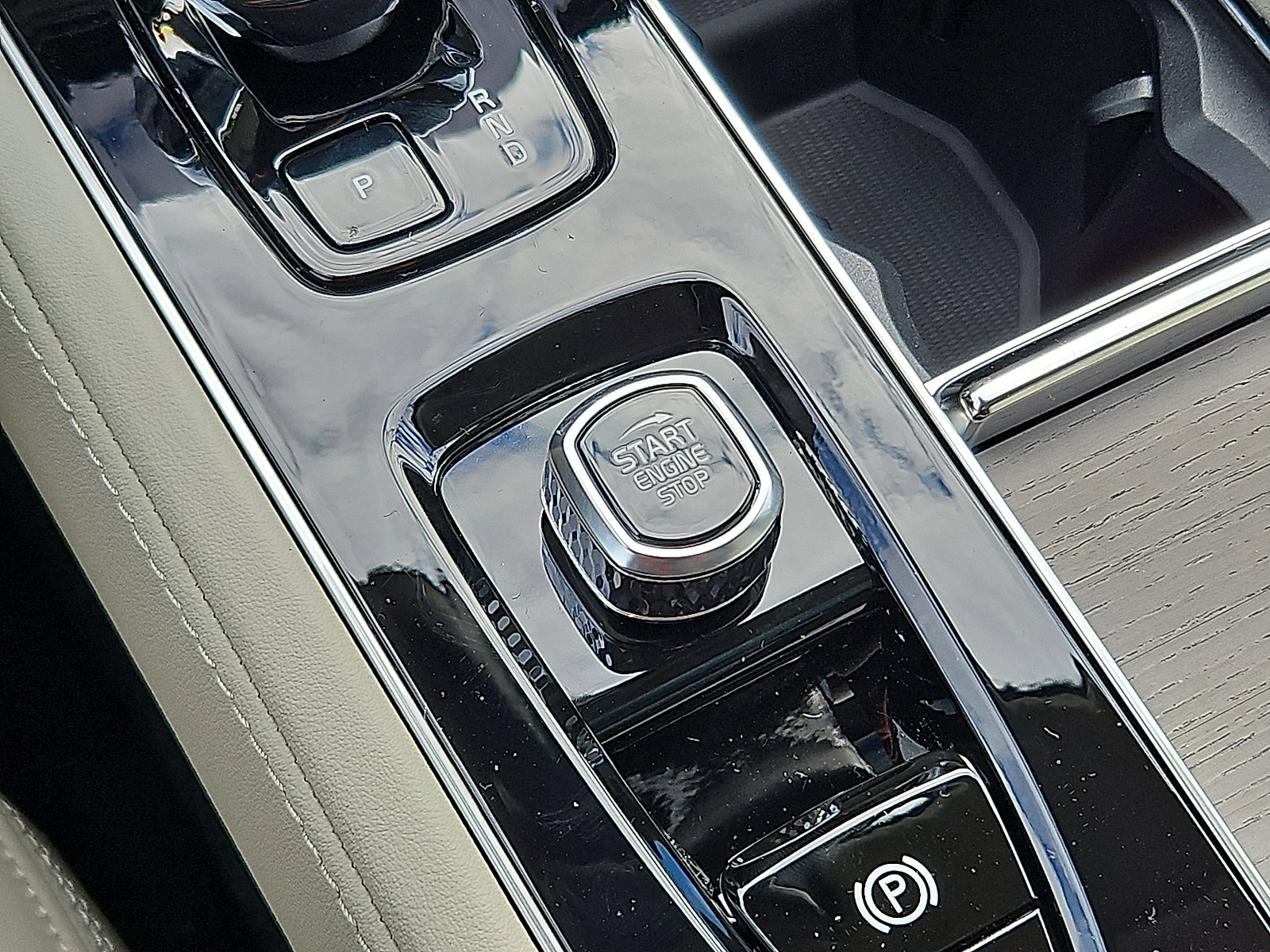 New 2026 Volvo XC90 B6 Ultra w/ Lounge Package image 20
