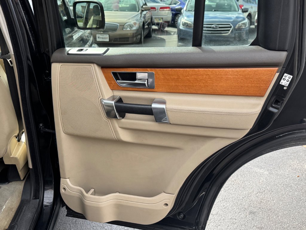 Used 2013 Land Rover LR4 HSE AWD/4WD image 19