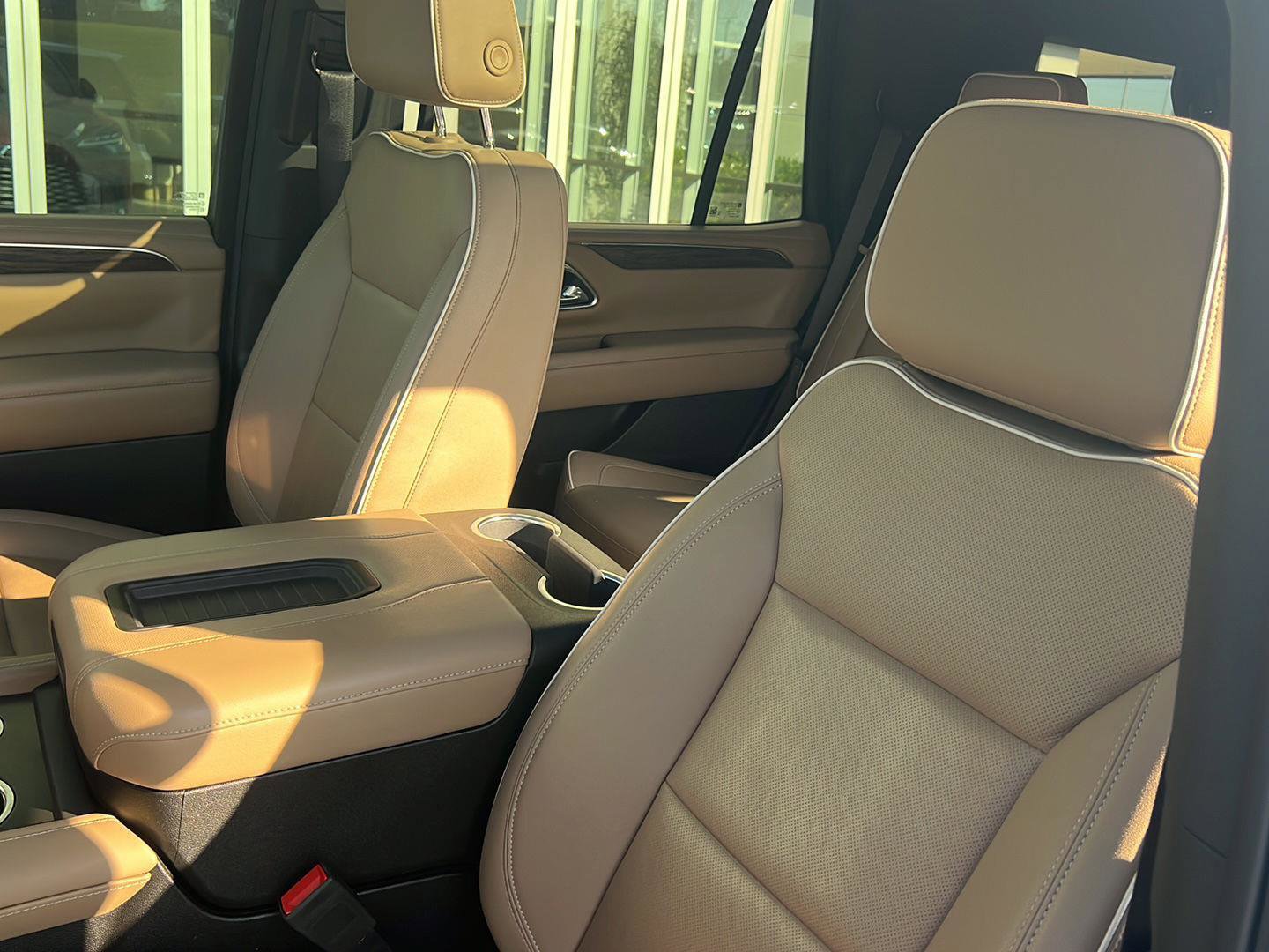 Used 2023 Chevrolet Tahoe Premier AWD/4WD image 33