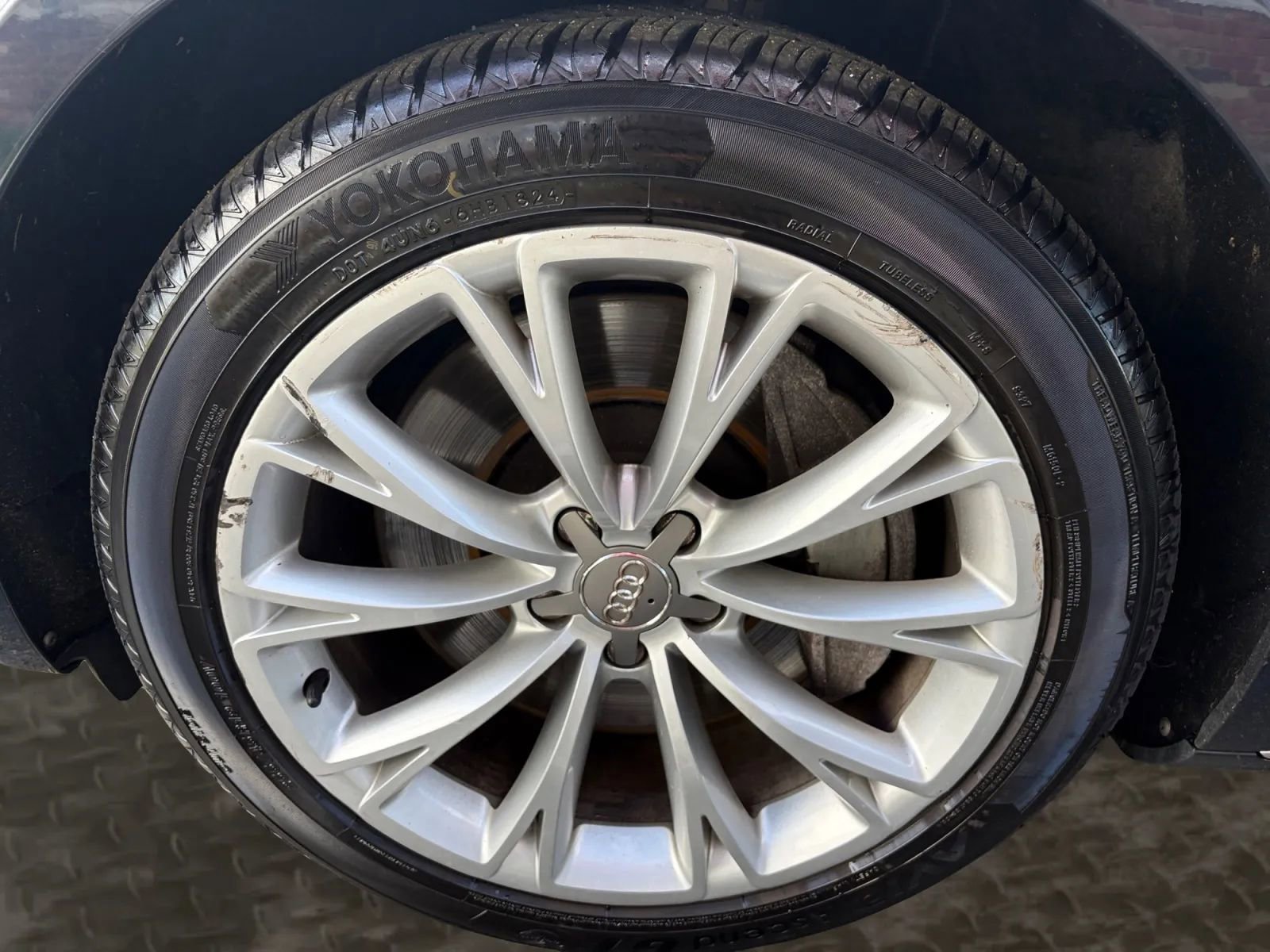 Used 2012 Audi A8 L 4.2 image 35
