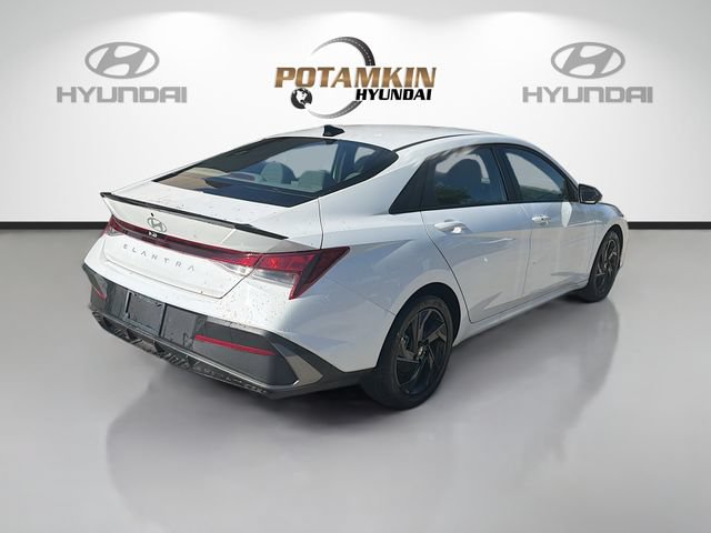 Certified 2026 Hyundai Elantra Sport w/ Cargo Package FWD image 5