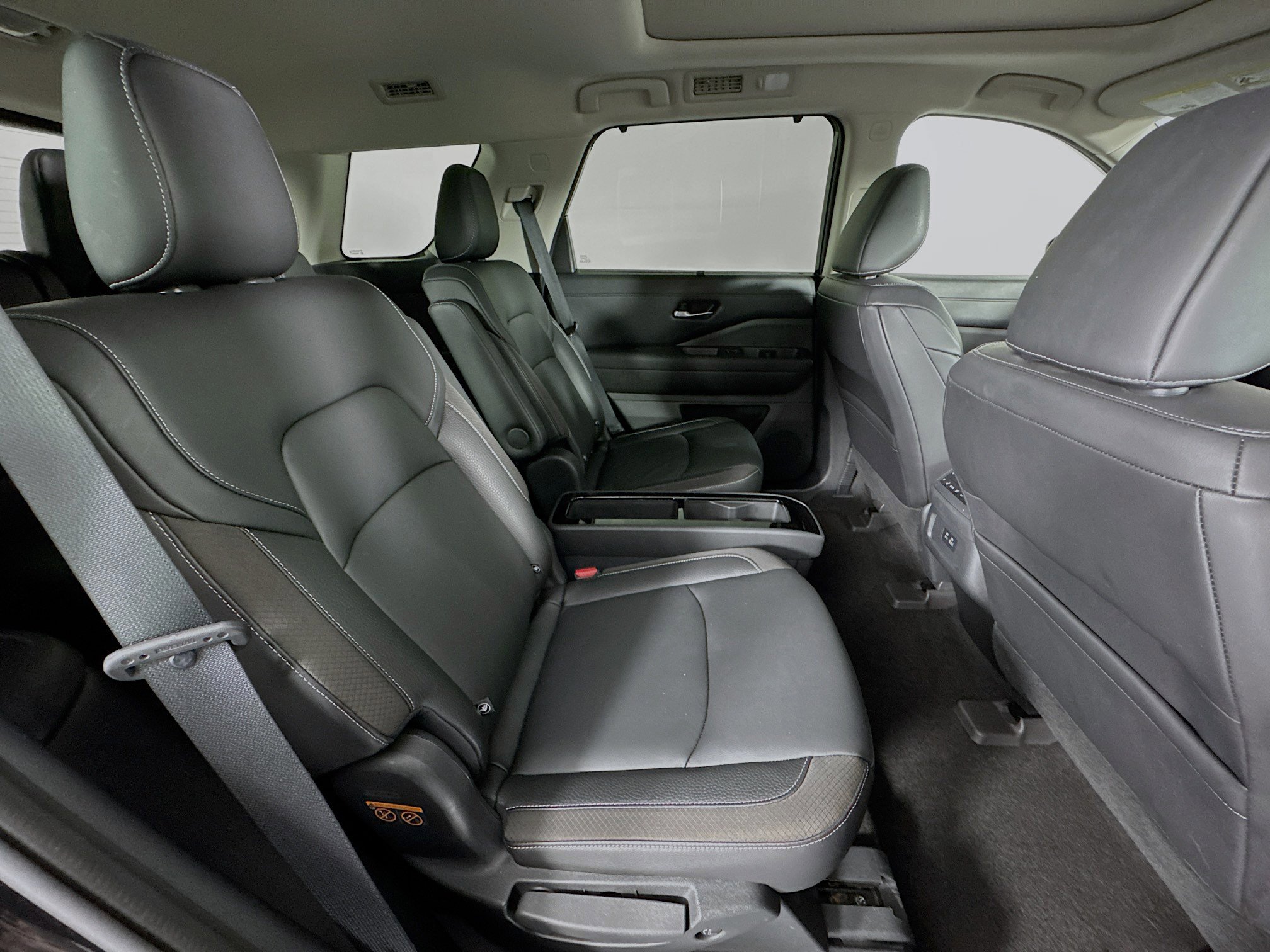Used 2022 Nissan Pathfinder SL w/ SL Premium Package AWD/4WD image 30