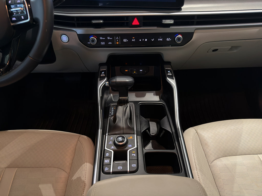 Certified 2025 Kia Sorento S AWD/4WD image 15