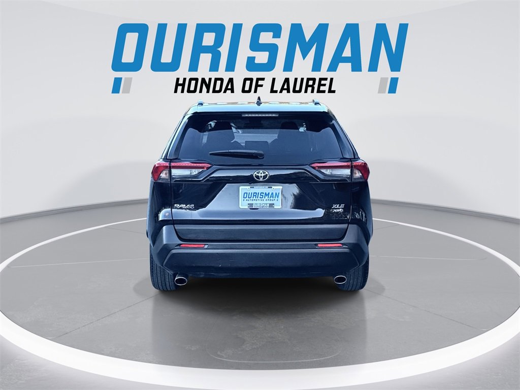 Used 2021 Toyota RAV4 XLE image 7