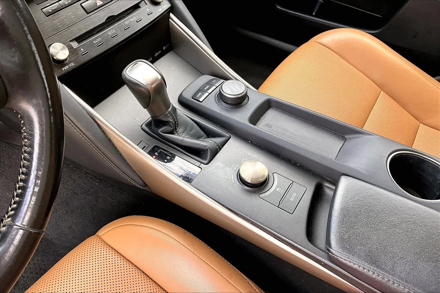 Used 2017 Lexus IS 200t RWD image 17