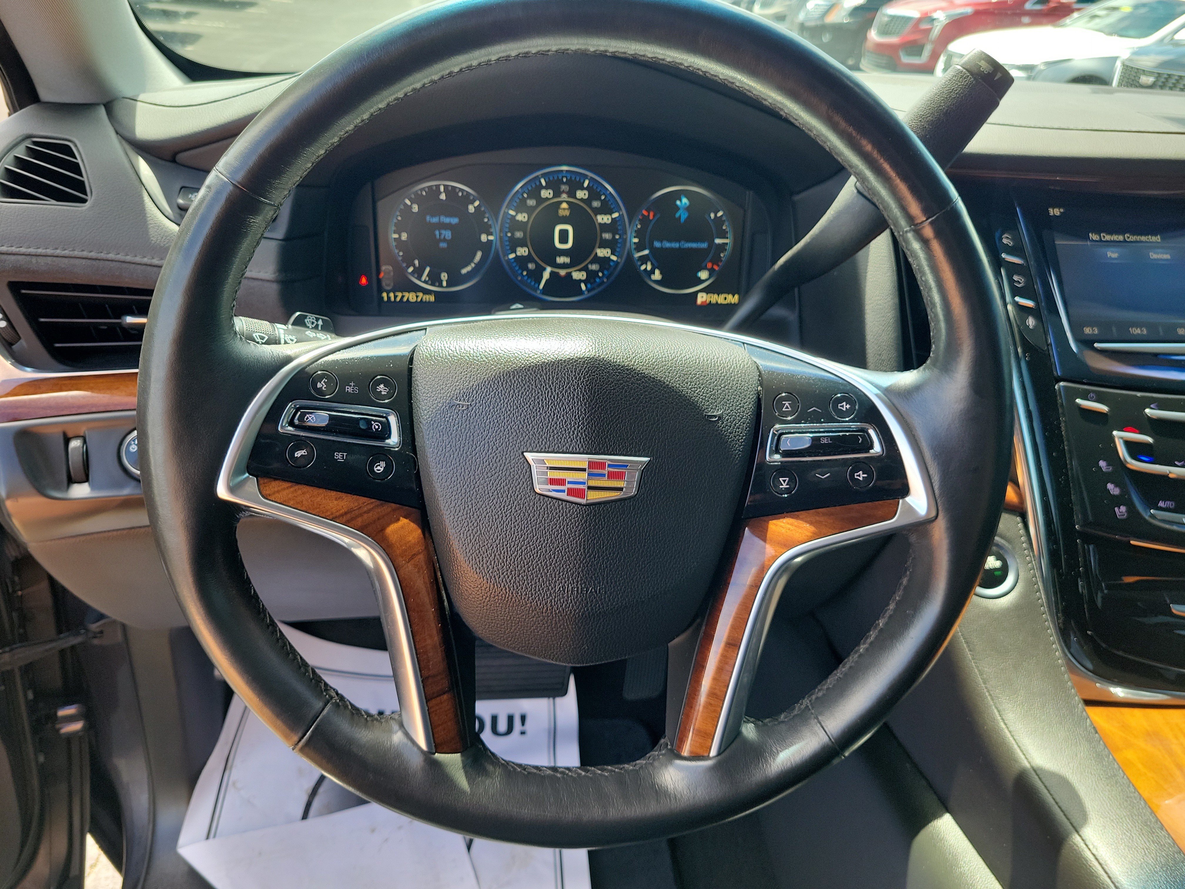 Used 2015 Cadillac Escalade Luxury AWD/4WD image 23