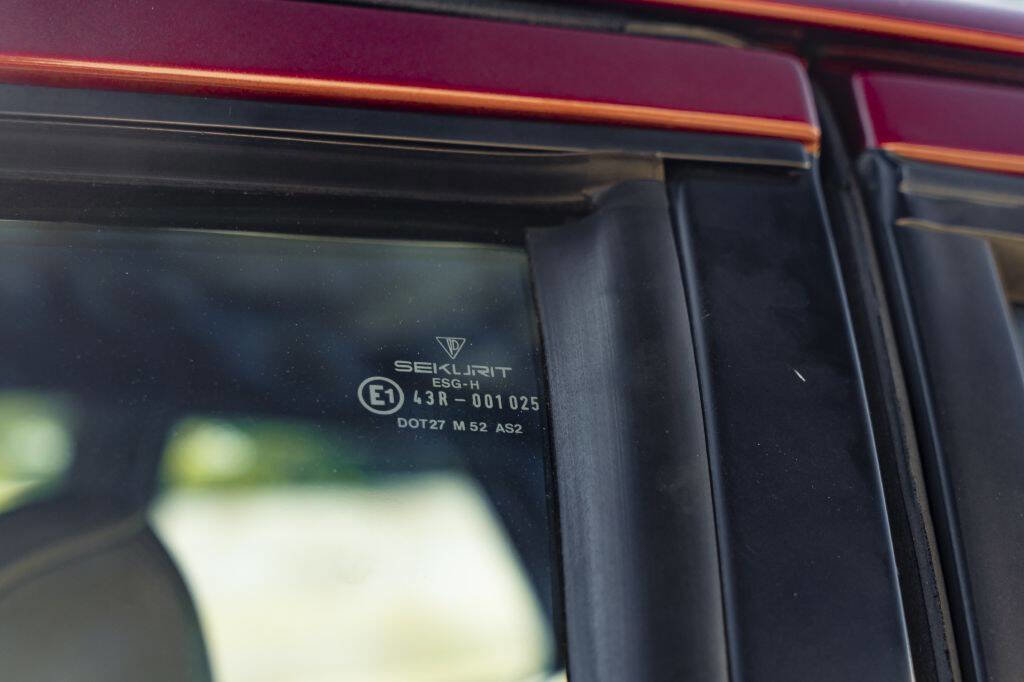 Used 1986 Porsche 944 Turbo image 90