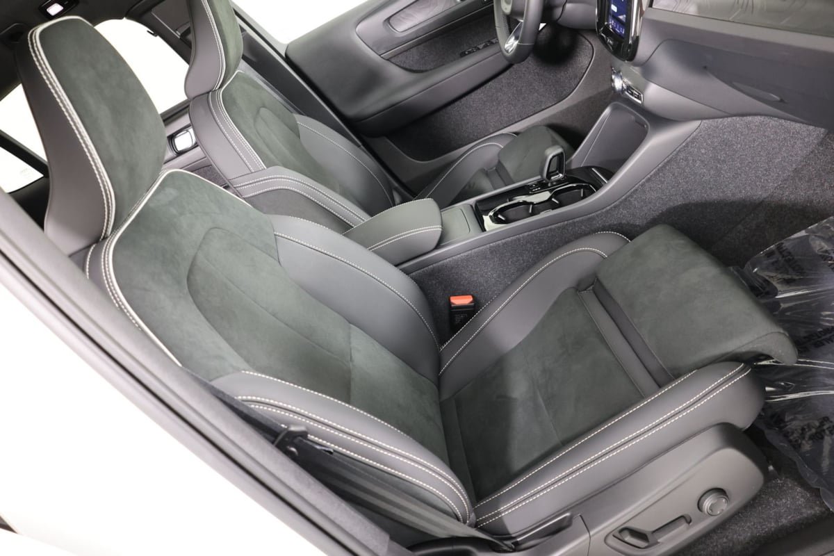 Used 2023 Volvo C40 P8 Recharge Ultimate w/ Protection Package Premier AWD/4WD image 29