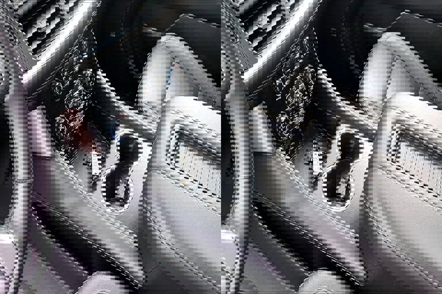 Used 2023 Chevrolet Suburban Z71 w/ Luxury Package image 16