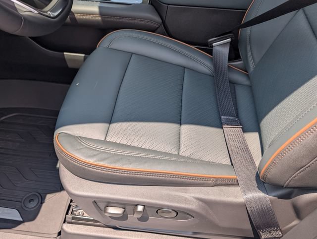 New 2026 GMC Yukon AT4 w/ AT4 Premium Plus Package AWD/4WD image 22