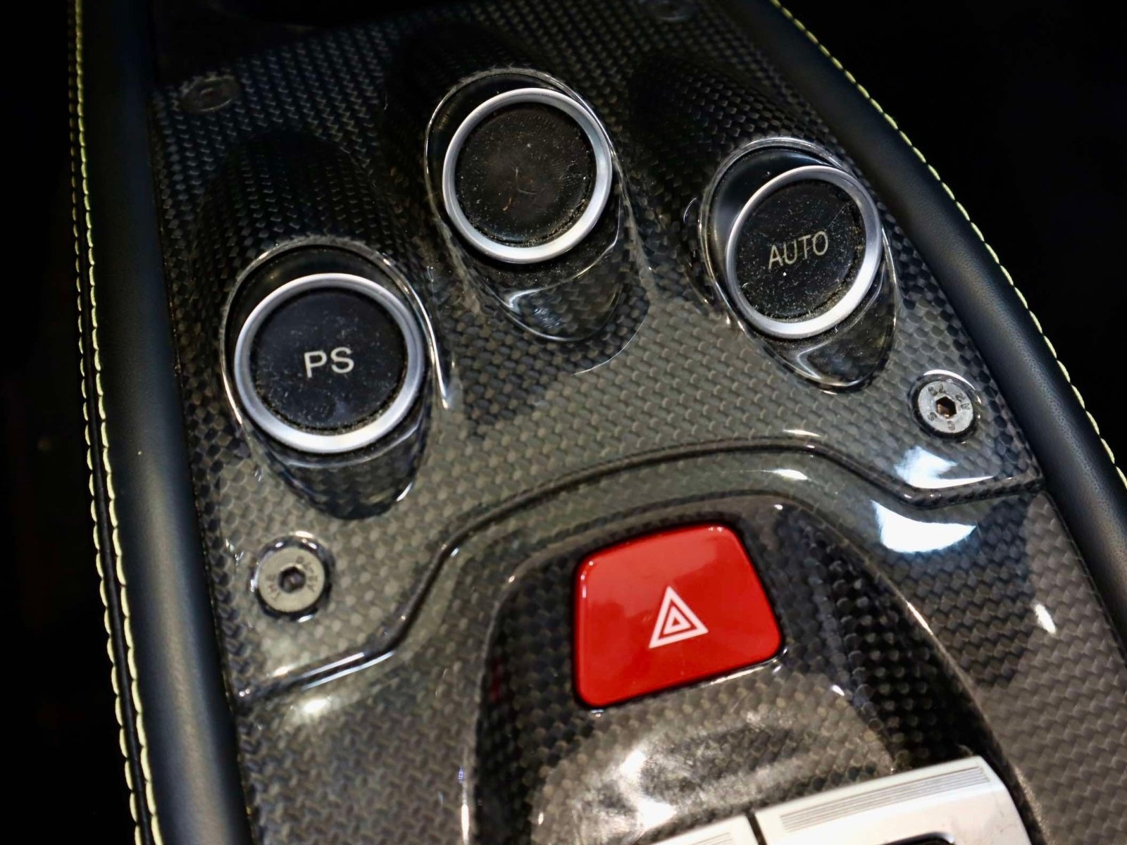 Used 2013 Ferrari 458 Spider RWD image 29