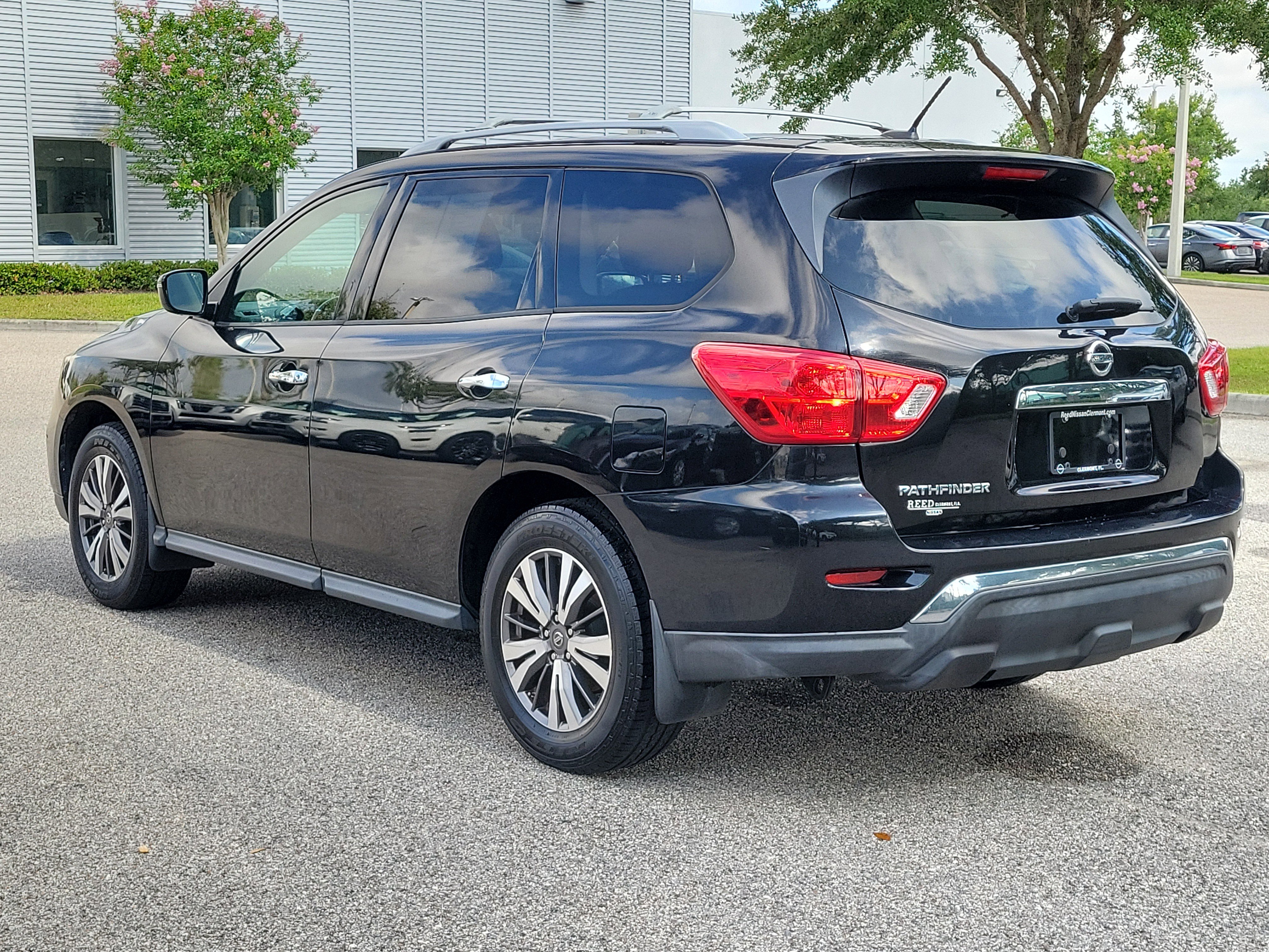 Used 2017 Nissan Pathfinder S FWD image 7
