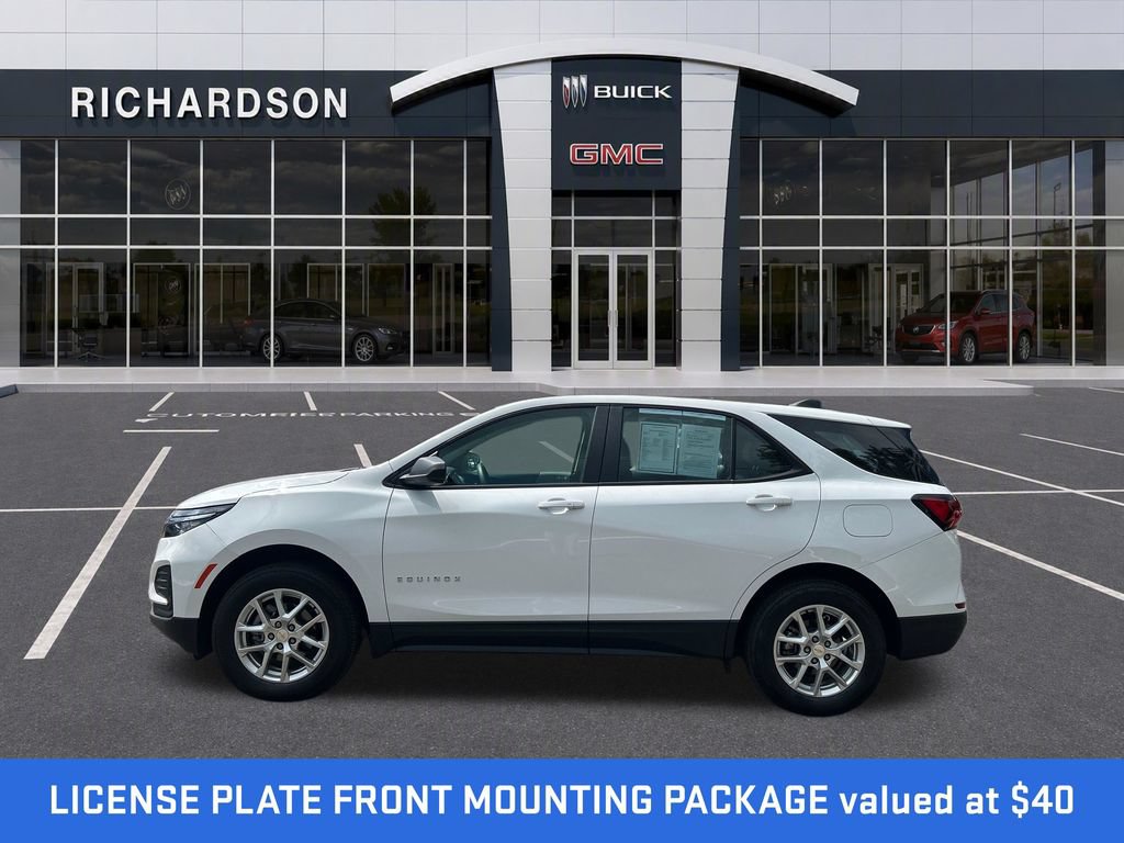 Used 2024 Chevrolet Equinox LS AWD/4WD image 2