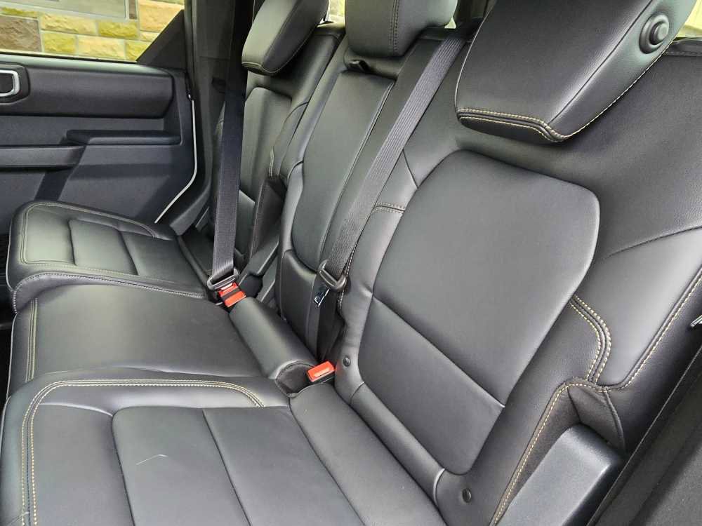 New 2025 Ford Bronco Badlands image 19