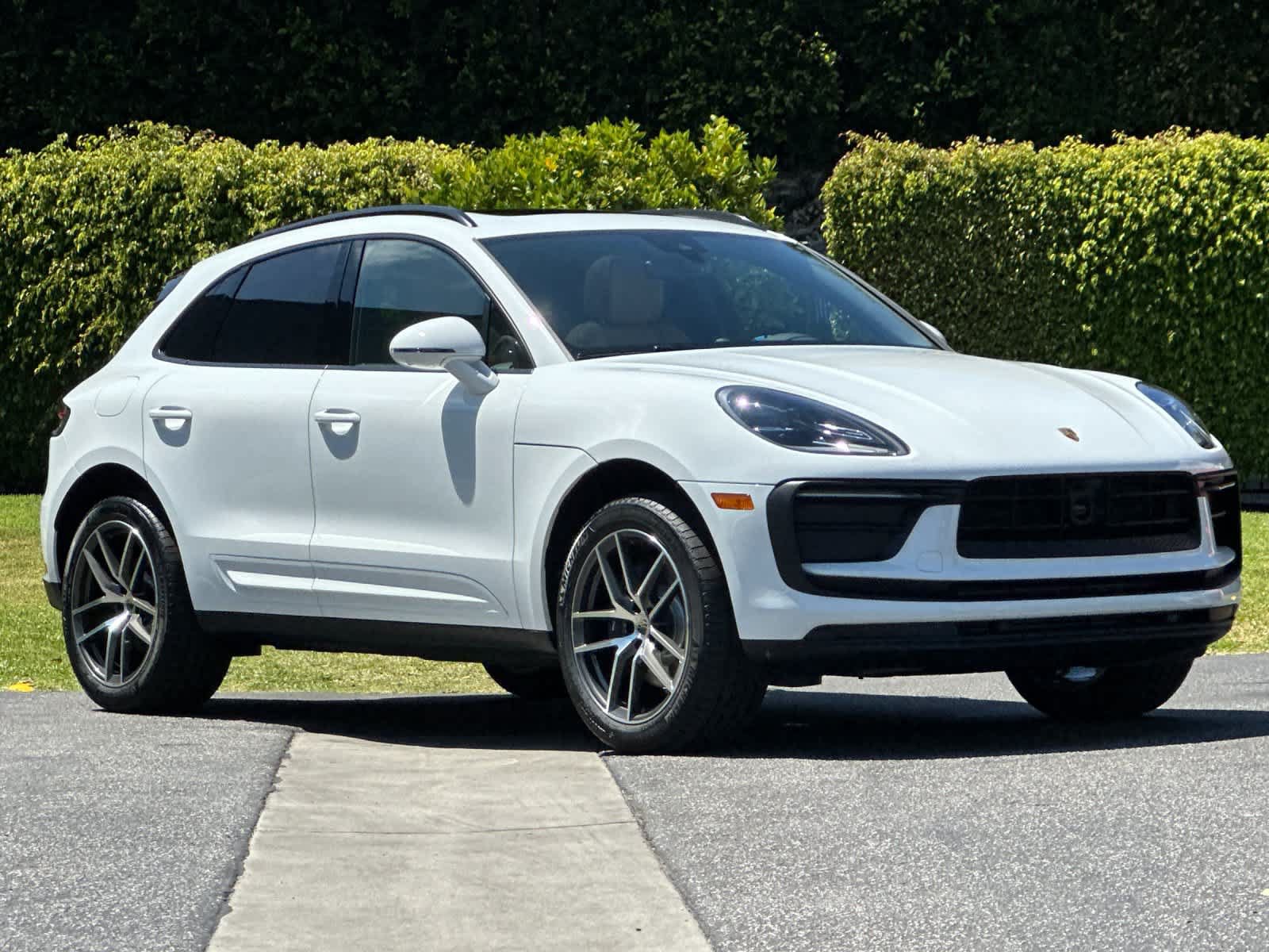 New 2026 Porsche Macan AWD/4WD image 10