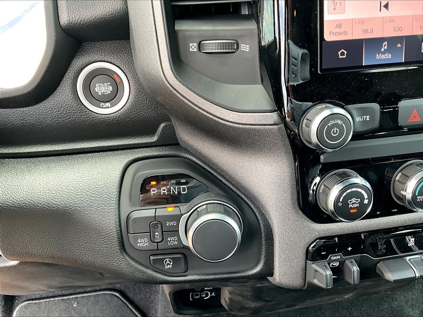 New 2026 RAM 1500 Express AWD/4WD image 26
