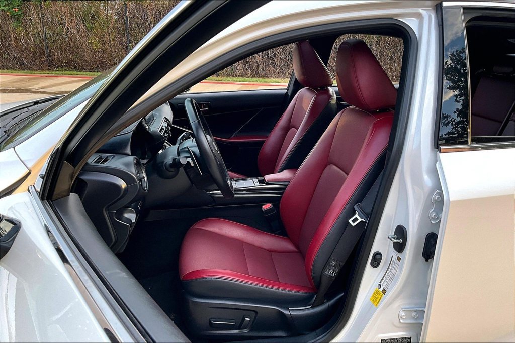Used 2024 Lexus IS 300 w/ Comfort Package RWD image 33