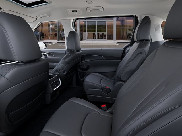 New 2027 Kia Carnival SX w/ Dark Edition Package FWD image 19