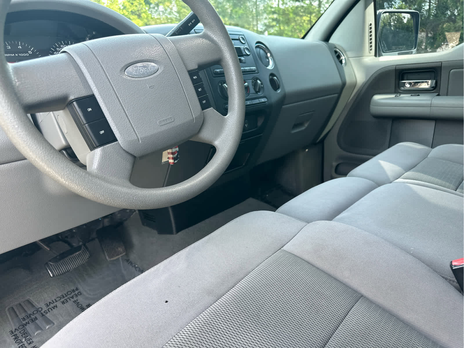 Used 2005 Ford F150 XLT AWD/4WD image 11