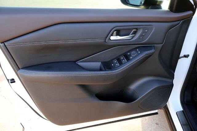 Certified 2023 Nissan Rogue SL w/ SL Premium Package FWD image 17