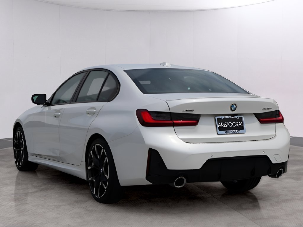 Used 2026 BMW 330i xDrive Sedan AWD/4WD image 5