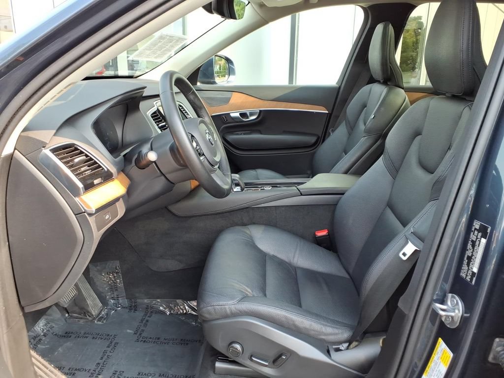Certified 2024 Volvo XC90 B5 Plus w/ Protection Package Premier AWD/4WD image 7