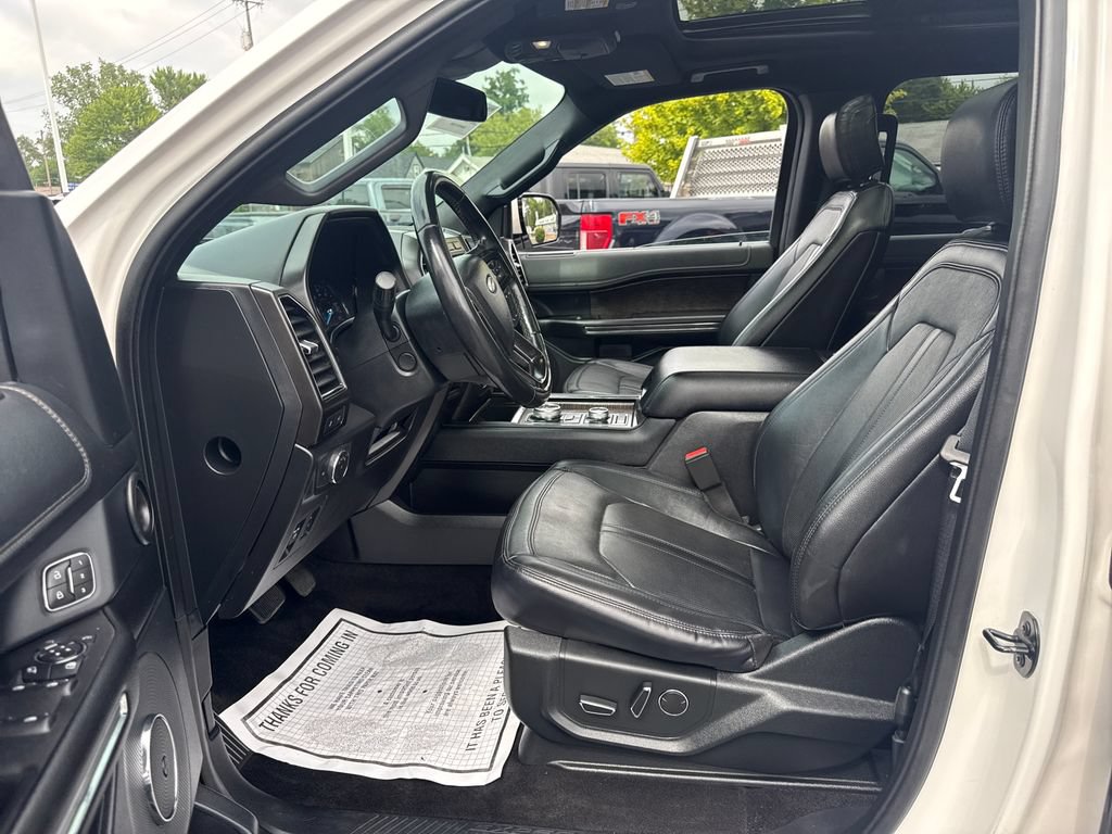 Used 2019 Ford Expedition Limited w/ Equipment Group 302A AWD/4WD image 14