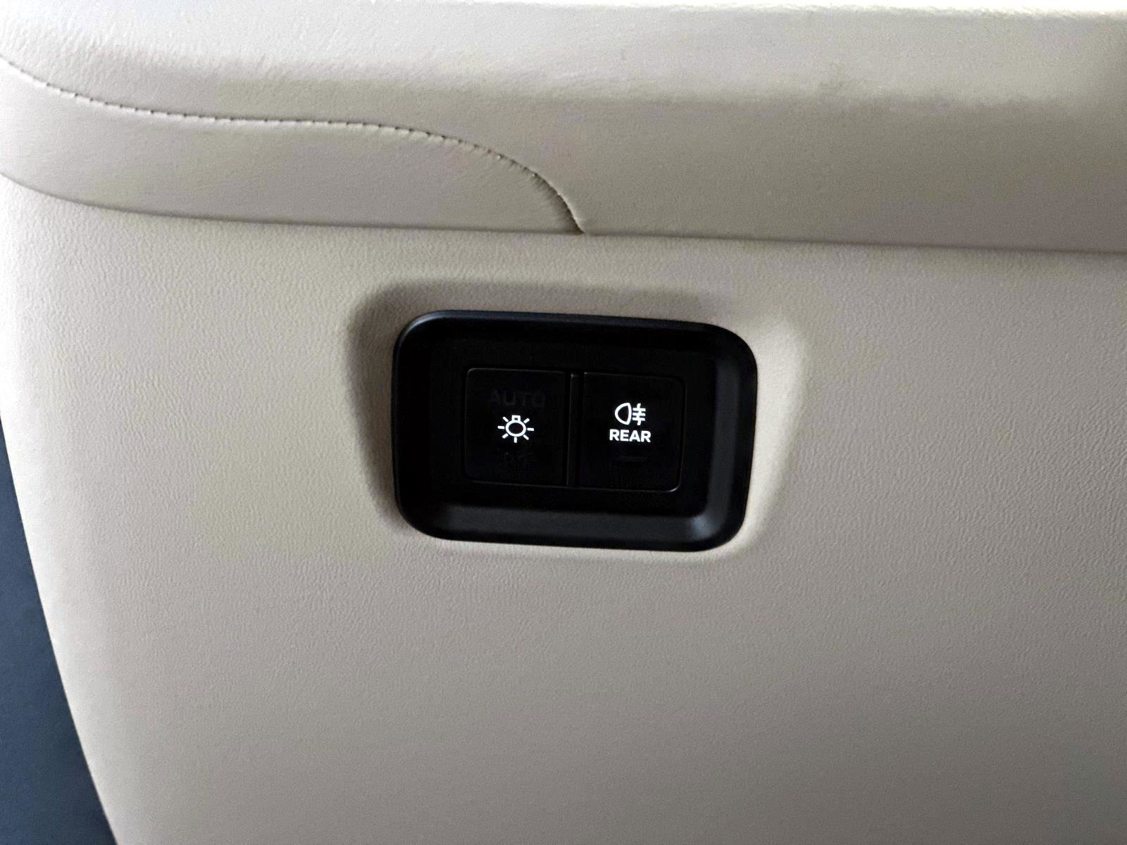 Certified 2026 Porsche Cayenne E-Hybrid image 31