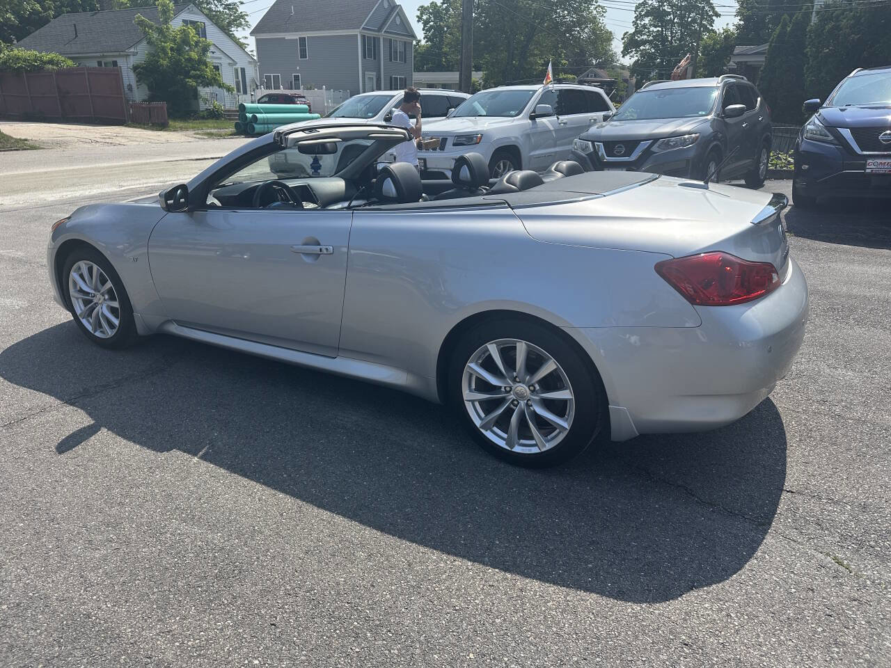 Used 2015 INFINITI Q60 Sport 2dr Convertible w/ Premium Package image 6