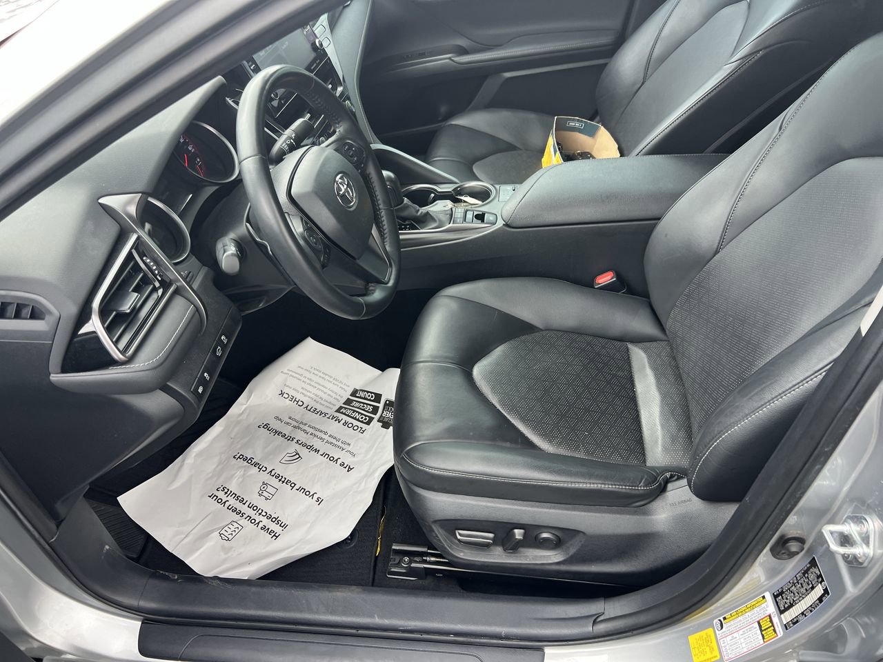 Used 2022 Toyota Camry XSE w/ Carpet Mat Package (TMS) FWD image 16