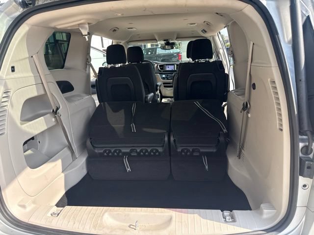 Used 2024 Chrysler Voyager LX FWD image 27