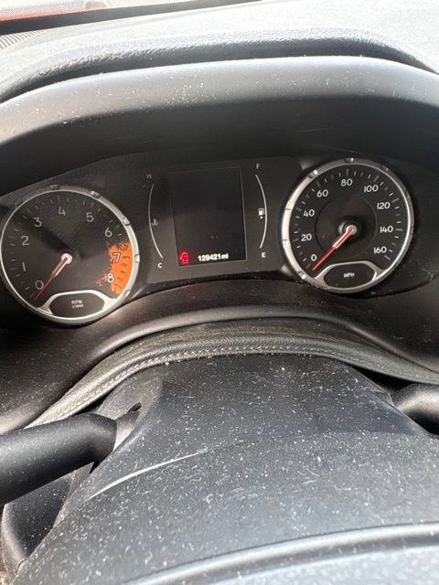 Used 2016 Jeep Renegade Latitude FWD image 63