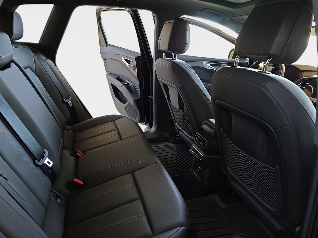 Certified 2023 Audi Q4 e-tron Premium Plus AWD/4WD image 11