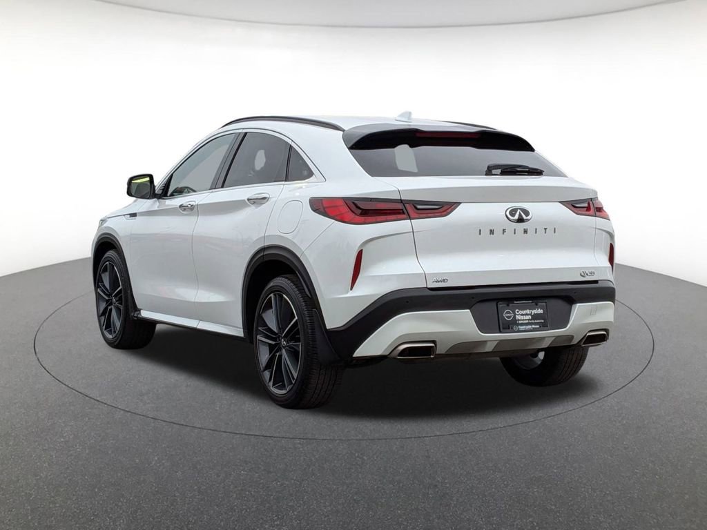 Used 2025 INFINITI QX55 Luxe w/ Cargo Package image 7