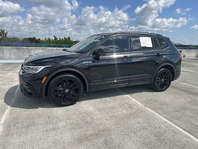 Used 2022 Volkswagen Tiguan SE R-Line image 21