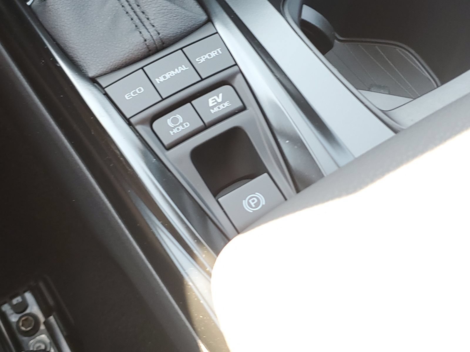 New 2026 Toyota Camry SE FWD image 32