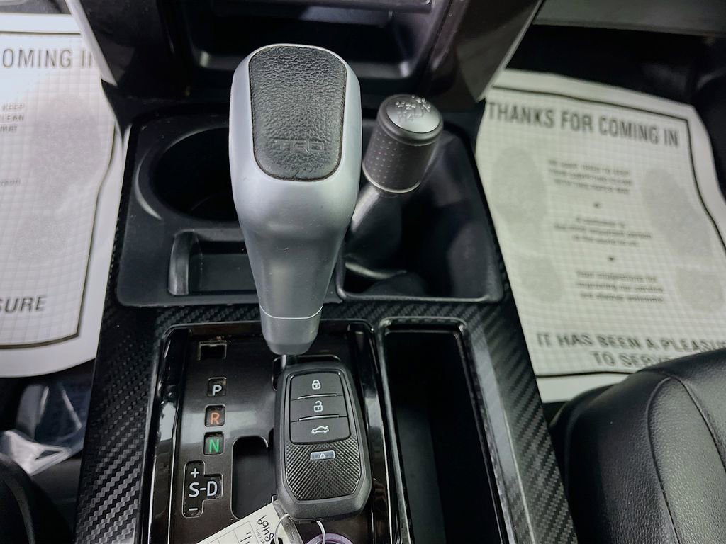 Used 2020 Toyota 4Runner TRD Off-Road Premium AWD/4WD image 24