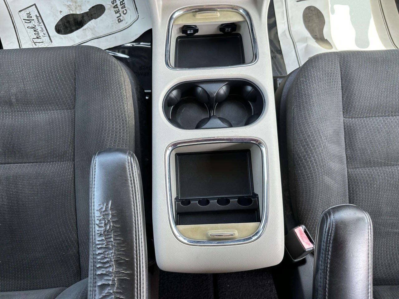 Used 2015 Dodge Grand Caravan SXT FWD image 22