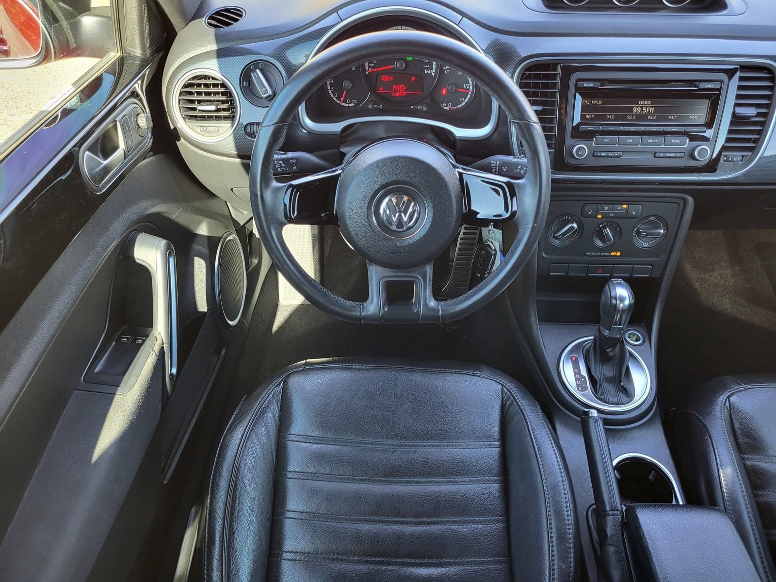 Used 2013 Volkswagen Beetle 2.0T FWD image 23