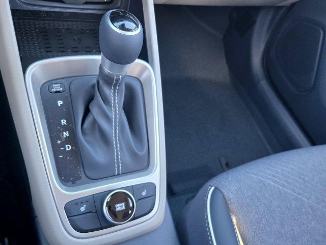 New 2026 Hyundai Venue SEL FWD image 11