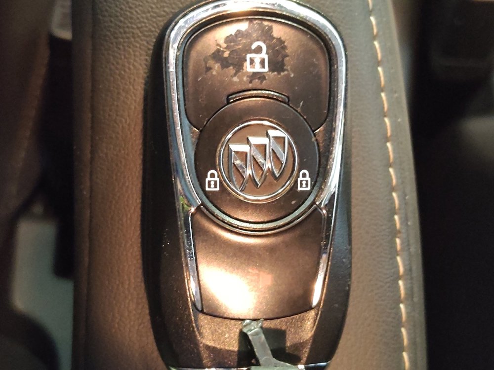 Used 2021 Buick Encore Preferred w/ Safety Package II image 32