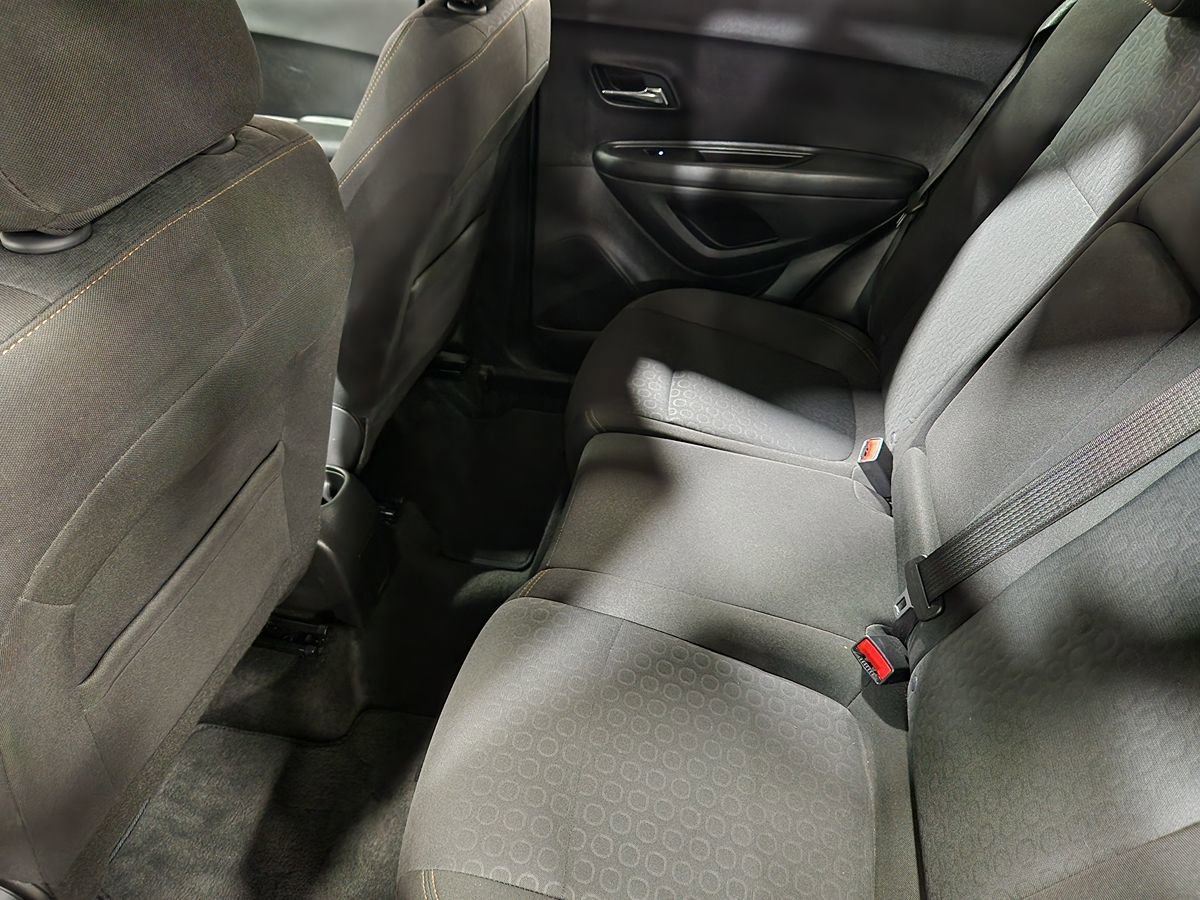 Used 2022 Chevrolet Trax LS w/ Tint and Cruise Package image 51