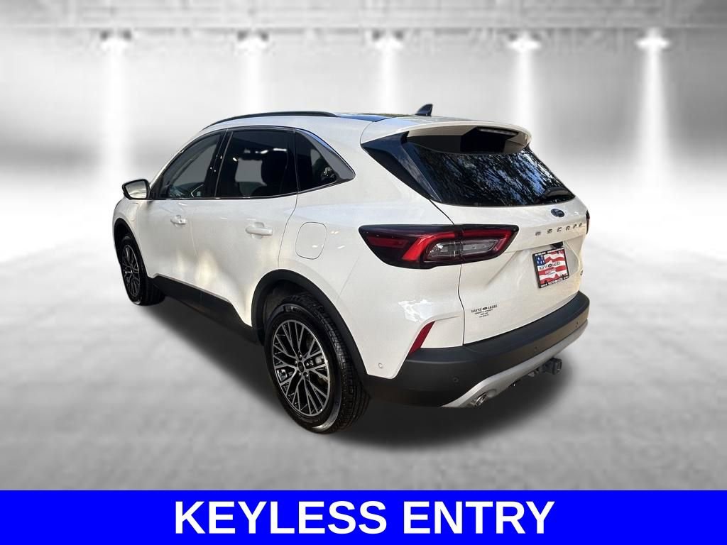 Certified 2024 Ford Escape SE w/ PHEV Premium Package FWD image 7