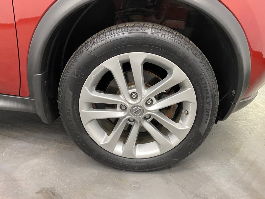 Used 2015 Nissan Juke SV w/ Technology Package image 16