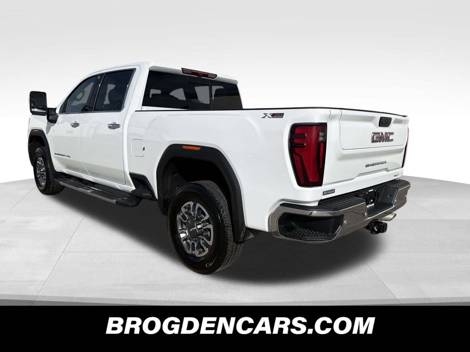 Used 2024 GMC Sierra 2500 SLT w/ SLT Premium Package image 6