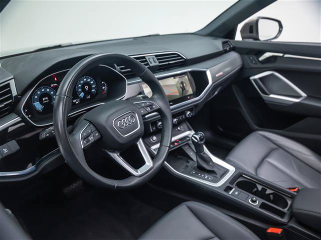 Used 2024 Audi Q3 2.0T Premium Plus w/ Premium Plus Package AWD/4WD image 17