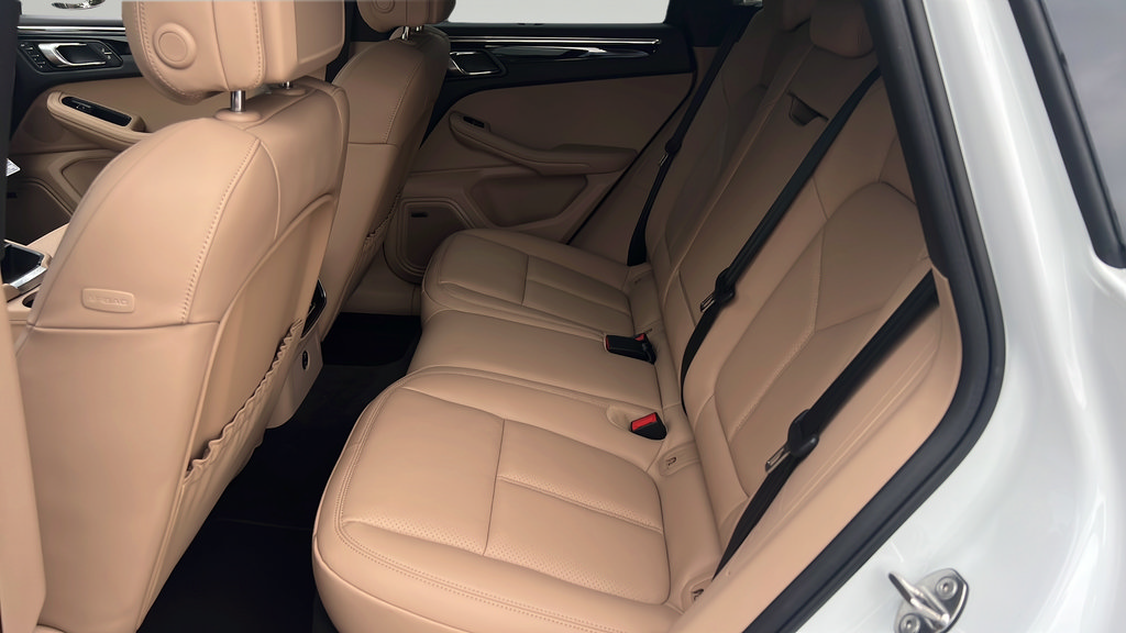 New 2026 Porsche Macan AWD/4WD image 16