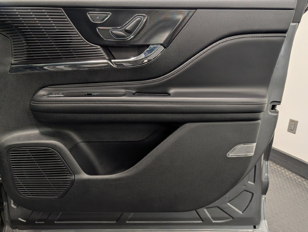 Certified 2022 Lincoln Corsair AWD w/ Premium Package image 31