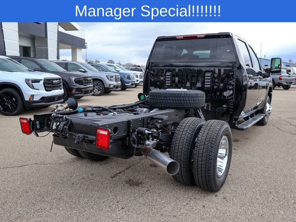 New 2026 GMC Sierra 3500 SLE AWD/4WD image 3